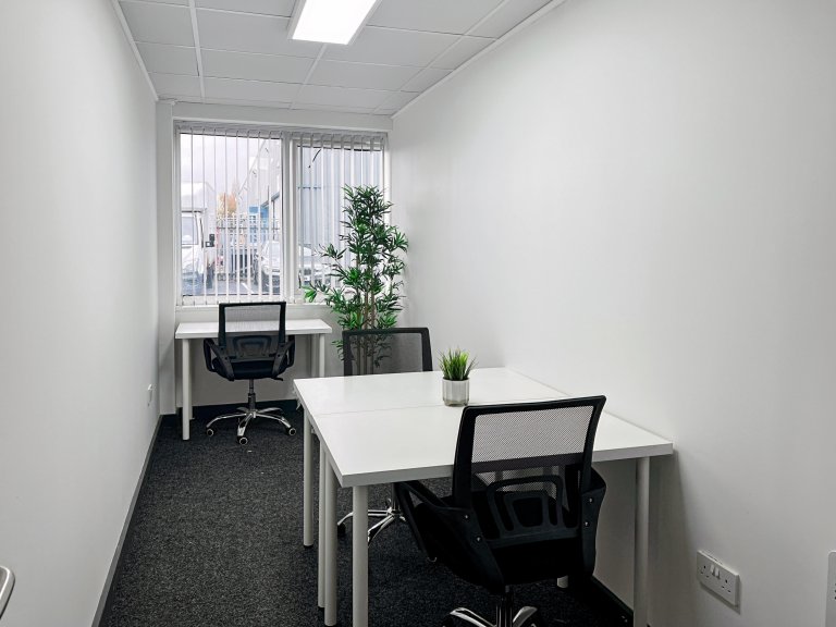 Leeds - LS286LE \ Private Office for 1 Person Available Now