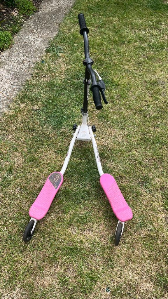 Sporter 3 Wheel Swing Scooter Pink