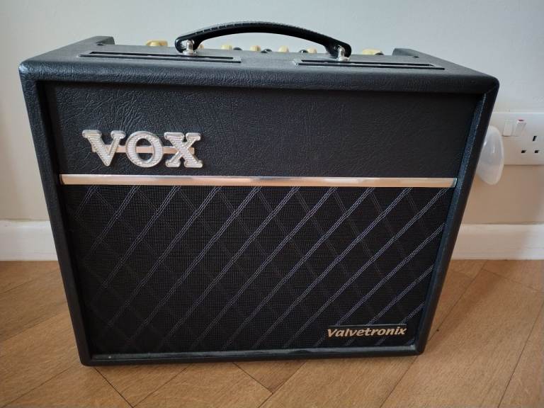 Vox VT20+ Valvetronix Guitar Amplifier – Good Condition