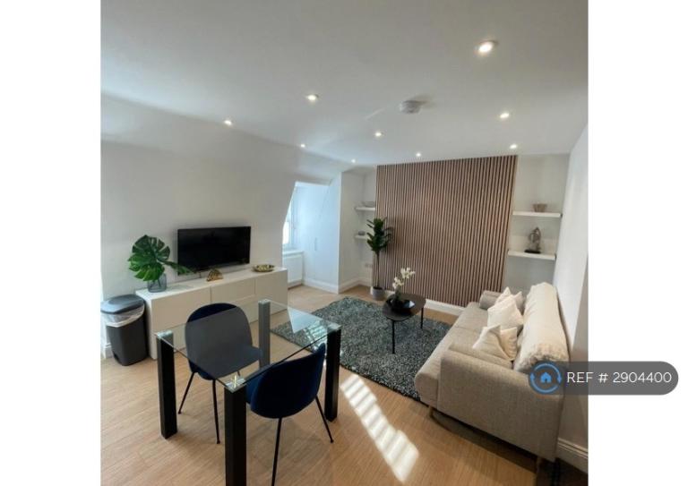 1 bedroom flat in Bouverie Road West, Folkestone, CT20 (1 bed) (#2904400)