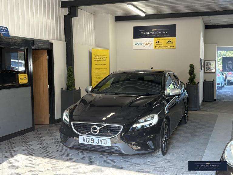 2019 Volvo V40 2.0 T3 R-Design Edition Hatchback 5dr Petrol Manual Euro 6 (s/s) (152 ps) Hatchbac...