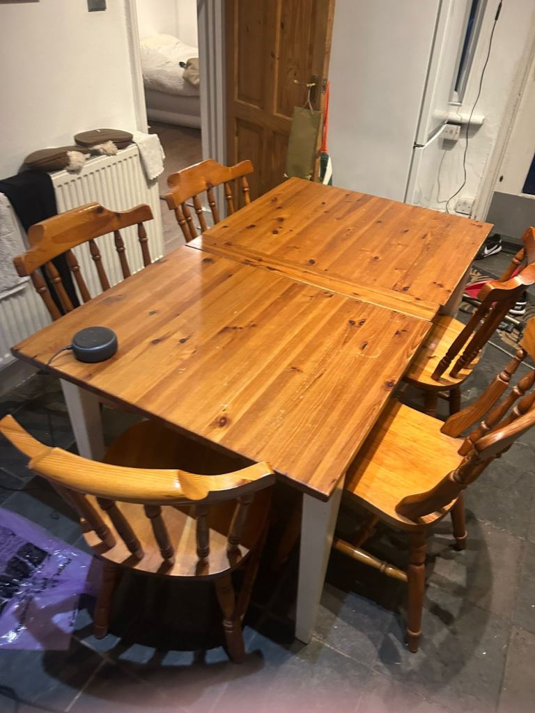 Pine kitchen table and 5 chairs