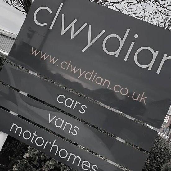 2024 Volvo EX30 200kW SM Extended Range Plus 69kWh 5dr Auto ESTATE Electric Automatic