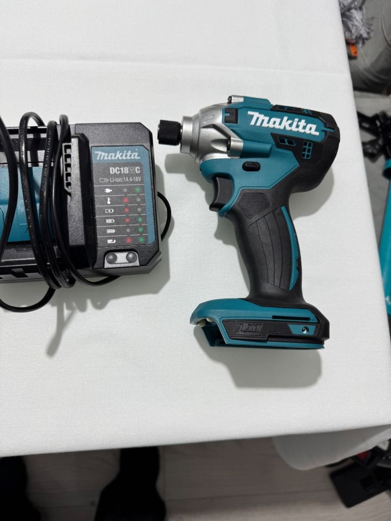 Makita Impact Driver Kit with Battery and Charger