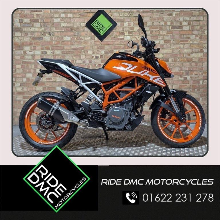KTM 390 DUKE ONLY 3400 MILES. IMMACULATE CONDITION. A BEAUTY