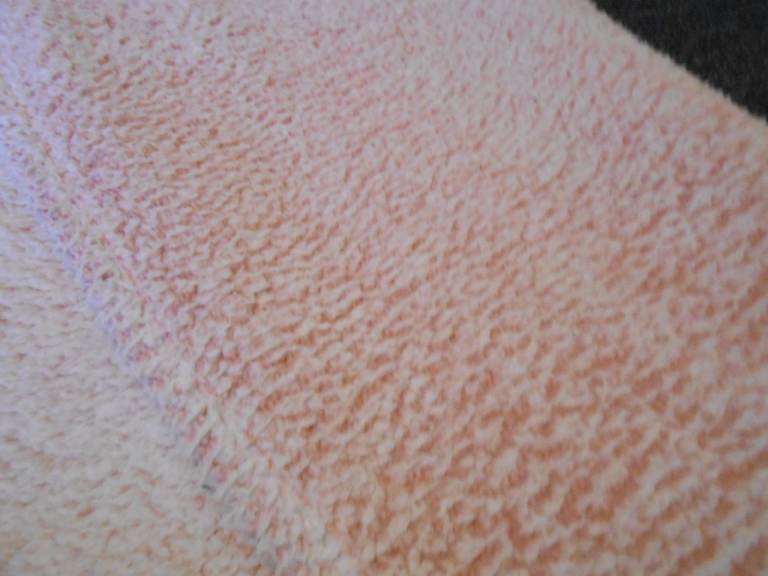 Pink Fleece Throw - - £6 - - -