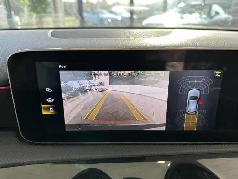 Mercedes-Benz A180 1.3 Petrol AMG Line (Executive) 7G-DCT