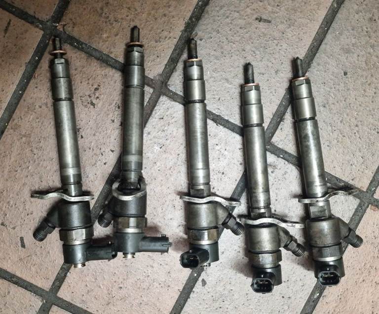 Volvo C70 2.4 D x5 Injectors 0445110 2,51 2007