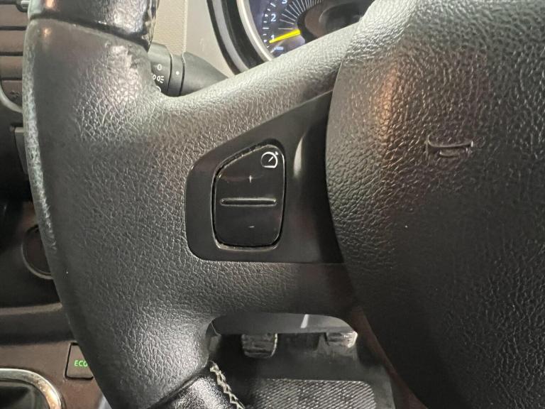 2016 Renault Trafic 1.6 dCi 27 Sport Nav SWB Standard Roof Euro 6 5dr Panel Van Diesel Manual