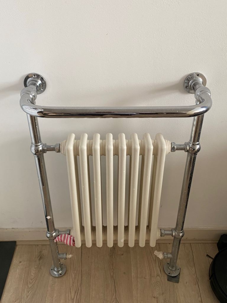 Chrome Towel Radiator with White Column Insert – Good Condition