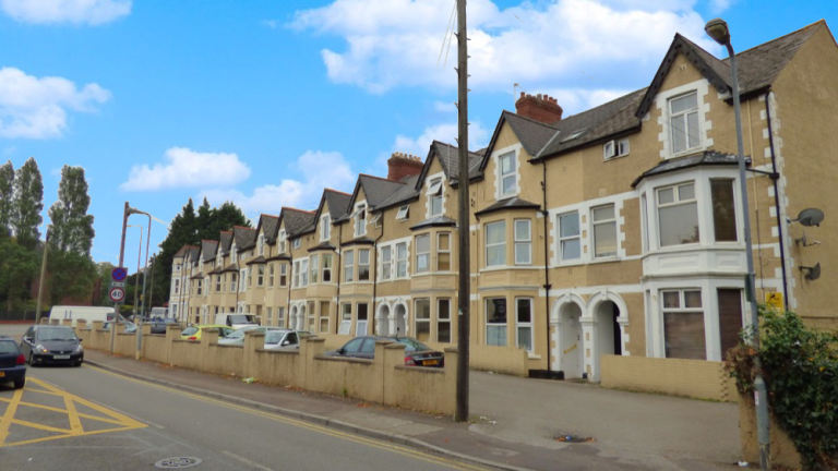 2 bedroom flat in 25 Ely Road, Cardiff, CF5 Book Online - The Rent Guru {77}