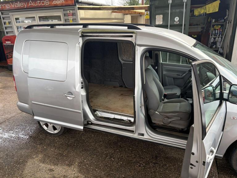 2009 Volkswagen Caddy Maxi 1.9 TDi Maxi FWD 5dr Diesel