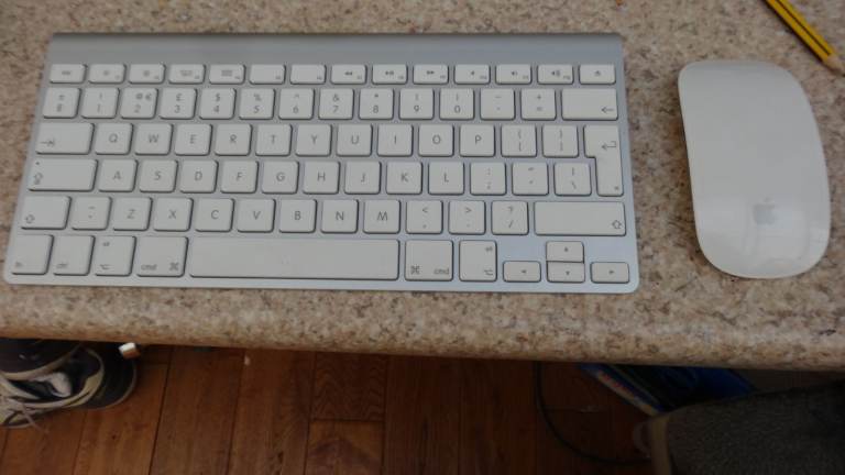 Apple Magic Keyboard (A1314) and Magic Mouse - Good Condition