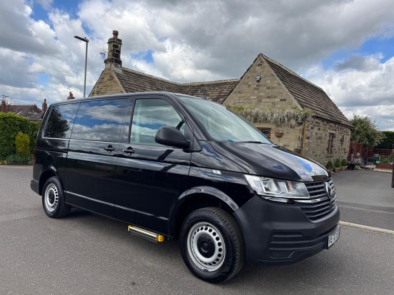 2021 Volkswagen Transporter 2021 VOLKSWAGEN TRANSPORTER 2.0 TDI T28 STARTLINE EURO 6 WINDOW VAN P...