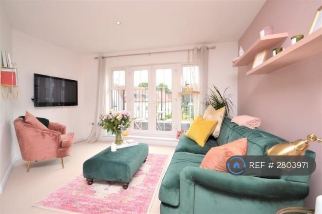 1 bedroom flat in Lambourne Chase, Chelmsford, CM2 (1 bed) (#2803971)