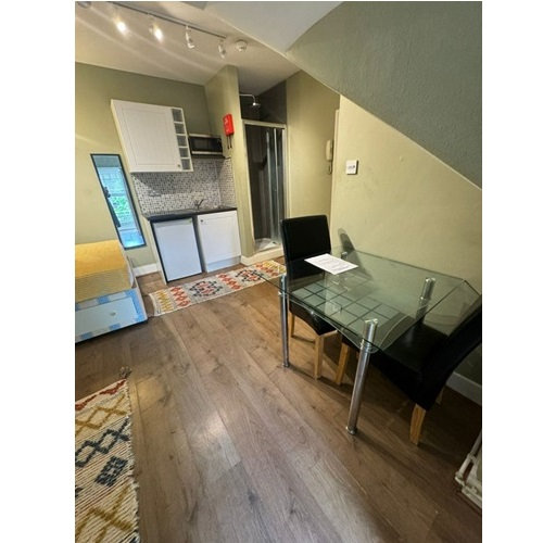 Self-Contained Studio Flat in Bedford Hill, Balham, SW12 9HJ * ALL UTILITY BILLS INC*