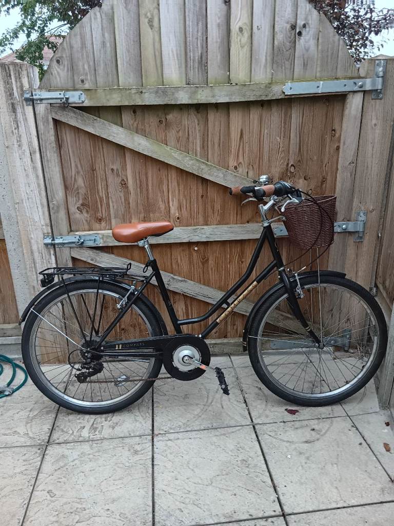 bike bicycle cycle 26 inch tyre wheel compass classic women hybrid for sale £100??