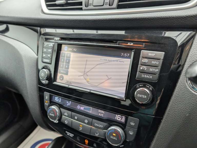 2017 Nissan Qashqai 1.5 dCi Tekna SUV 5dr Diesel Manual 2WD Euro 6 (s/s) (110 ps) - PRIVACY GLA H...