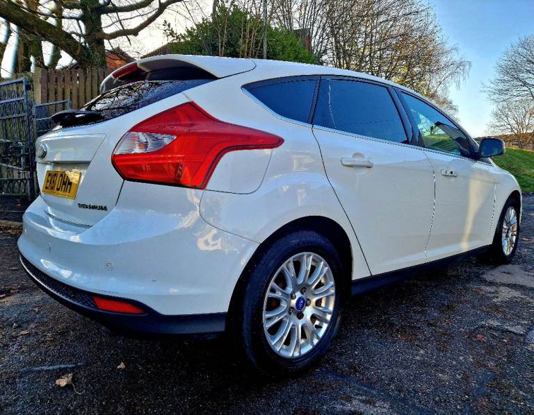 2012 FORD FOCUS 1.6 TITANIUM  *LOW MILES / FULL SERVICE HISTORY /  FULLY LOADED**