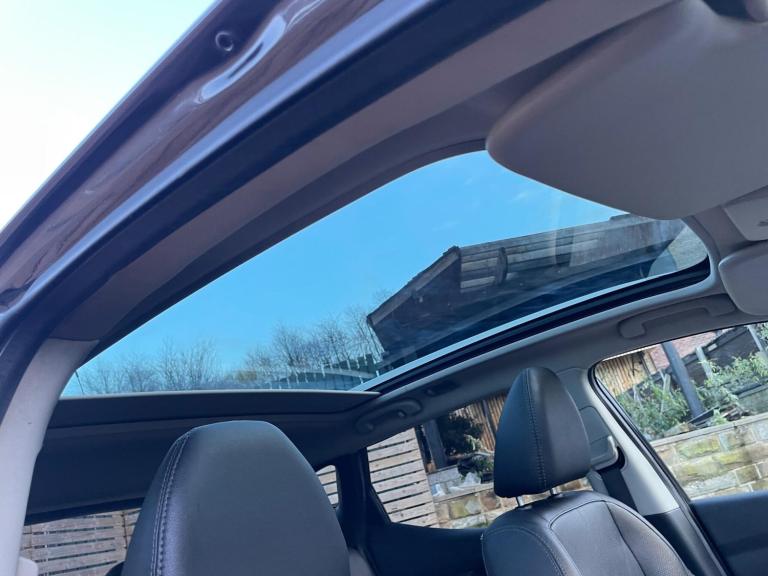 2015 Nissan Qashqai 1.6 dCi Tekna 2WD Euro 6 (s/s) 5dr HATCHBACK Diesel Manual