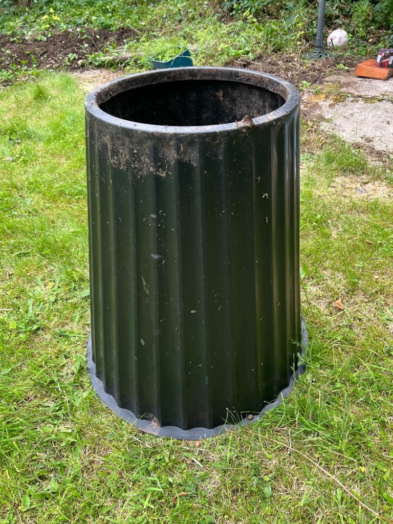Large Black Plastic Composter Bin – Fair Condition