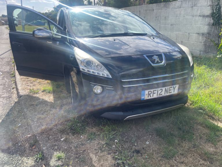 Peugeot, 3008, Hatchback, 2012, Semi-Auto, 1997 (cc), 5 doors, Diesel Hybrid, £2,000 ono