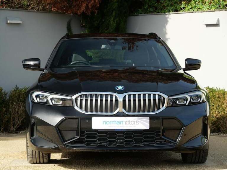 2022 BMW 3 Series 2.0 330e 12kWh M Sport Touring 5dr Petrol Plug-in Hybrid Auto Euro 6 (s/s)  Est...