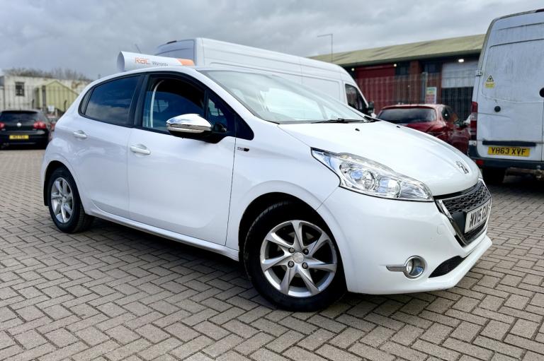 PEUGEOT 208 1.2 VTi PureTech Style 2015