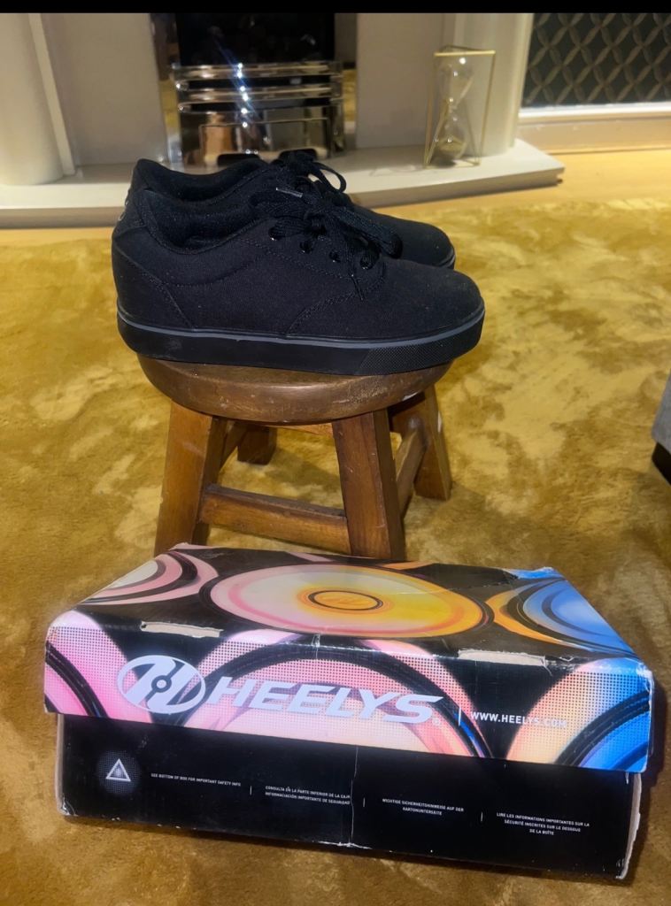 Heelys Roller Shoes - Black Fabric - Brand New in Box