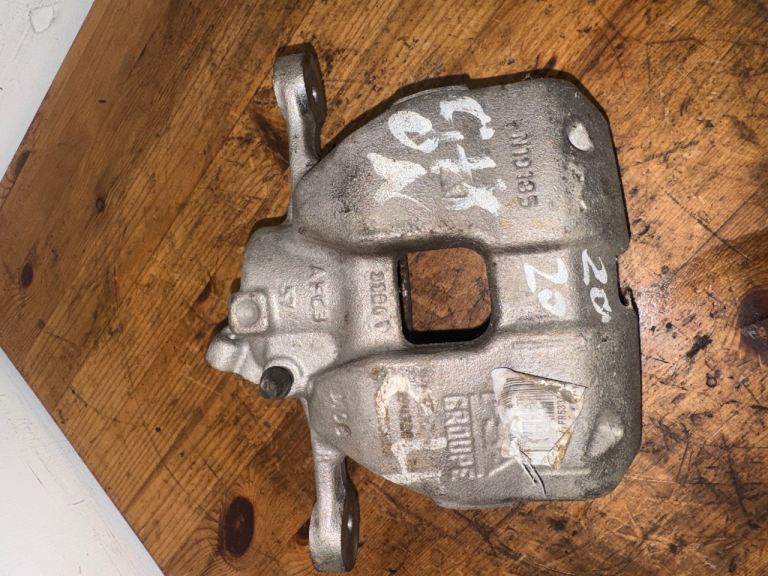 Citroen C4 III e-C4 2020 -2024 Front Brake Caliper Right  AMD181811