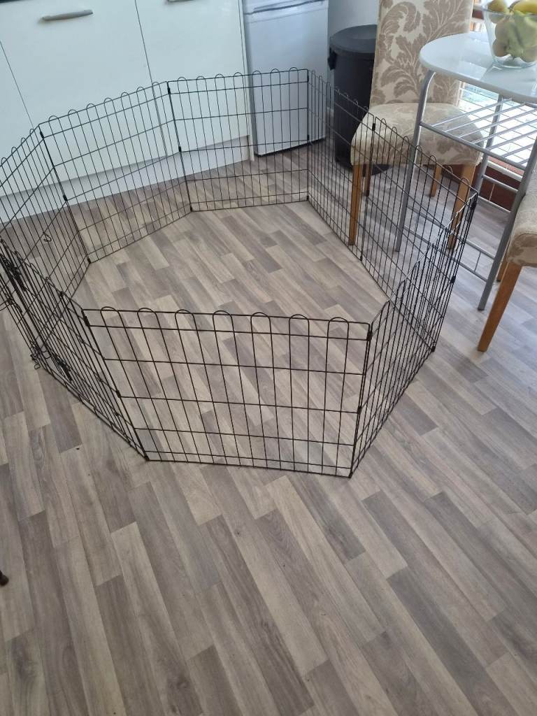 Puppy / dog pen