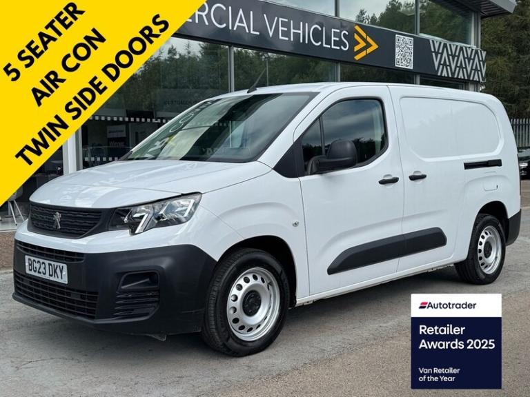 Peugeot Partner BlueHDi 850 Professional Premium + 100ps 5 Seater Crew LWB with Sliding Cag Combi...