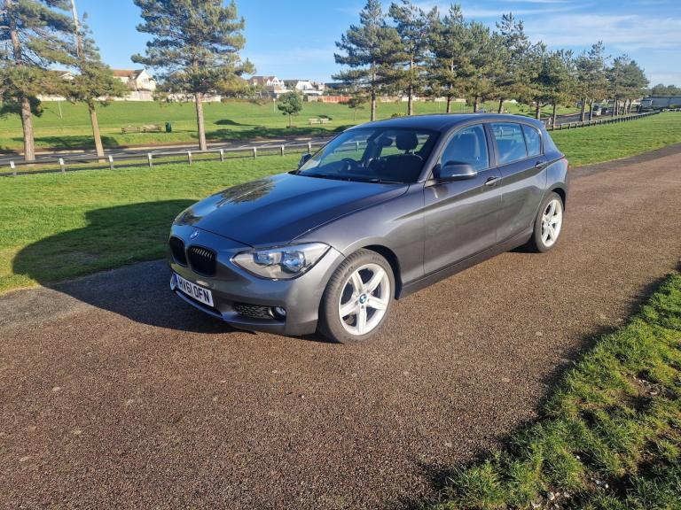 BMW 1 SERIES 2.0 118d Sport 5-door 2011