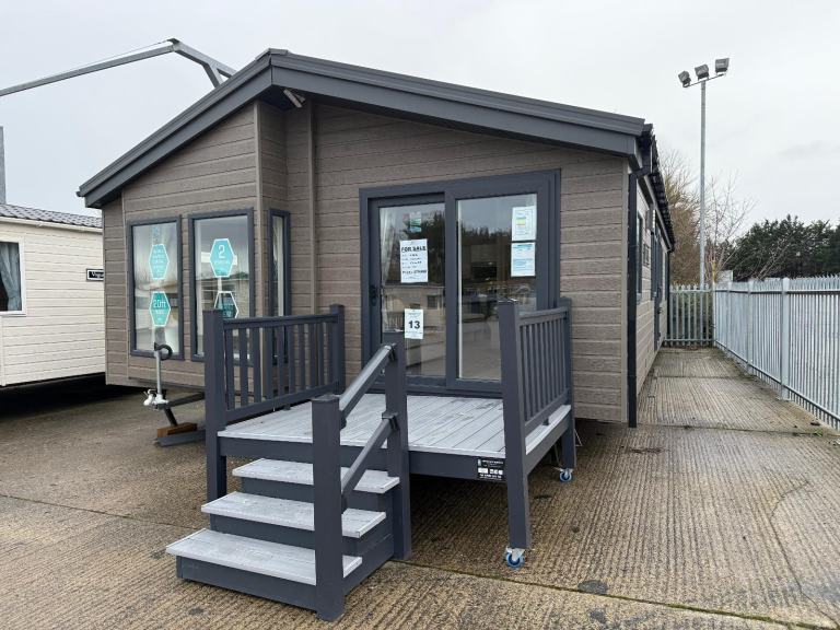 New Residential Spec Willerby Lodge - Bath, Ensuite, Patio Doors, Offsite Sale 