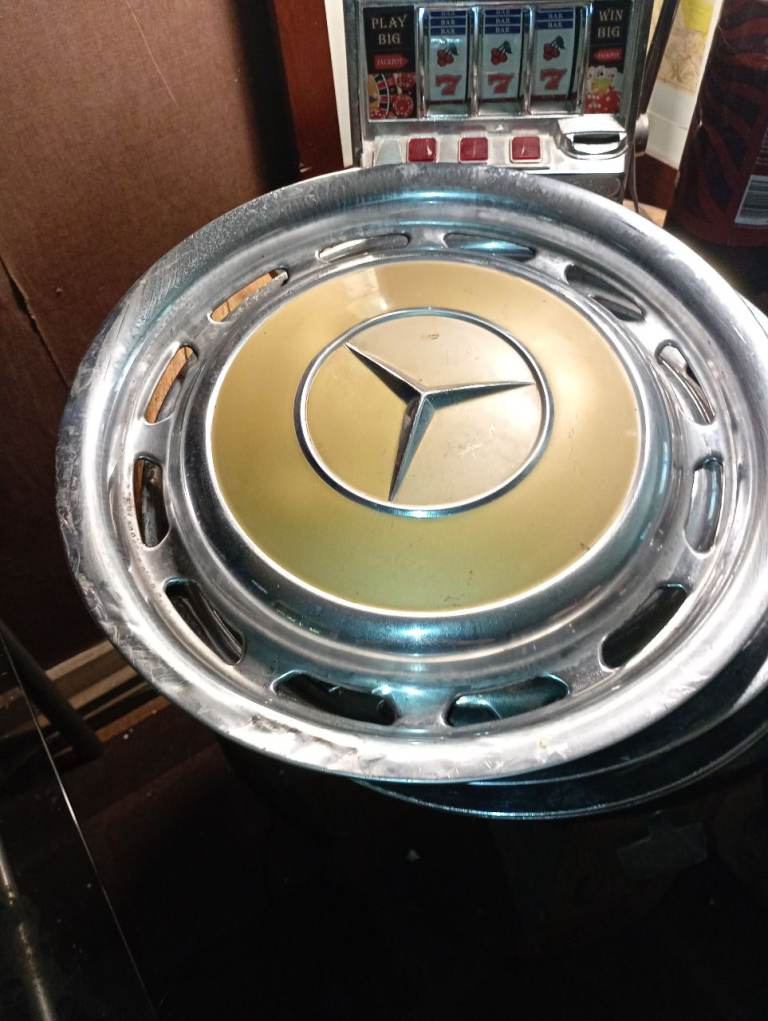 Mercedes Vintage hubcaps