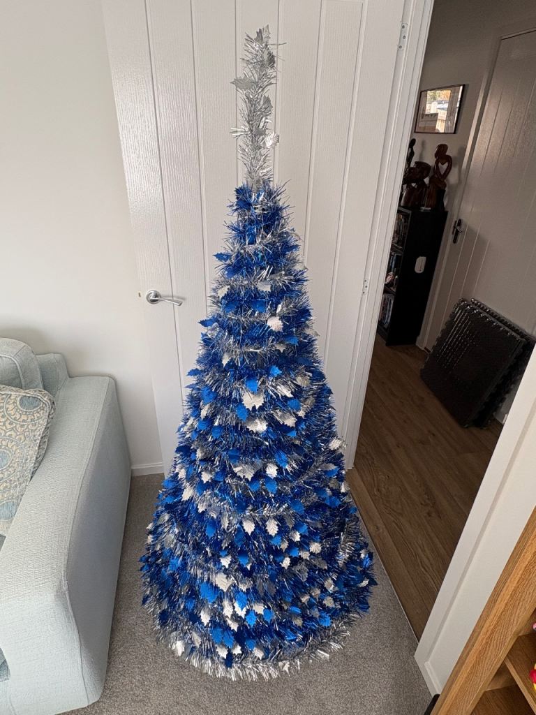 Pop Up Silver & Blue Christmas Tree
