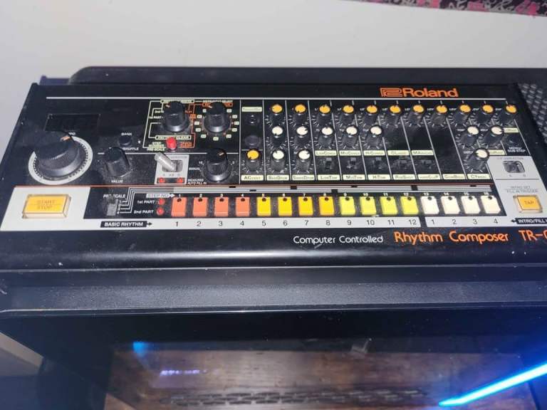 Roland boutique Tr-08 rythem composer drum machine
