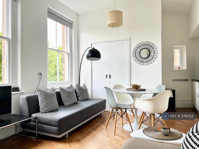 1 bedroom flat in Lauderdale Mansions, London, W9 (1 bed) (#2718734)