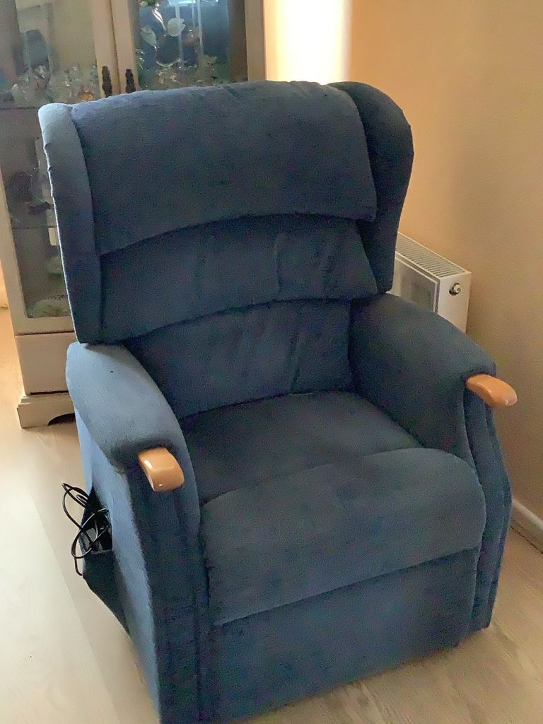 Motorised armchair