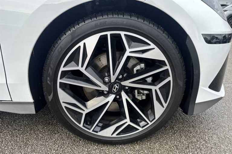 2025 Hyundai IONIQ 6 168kW Ultimate 77kWh 4dr Auto SALOON ELECTRIC Automatic