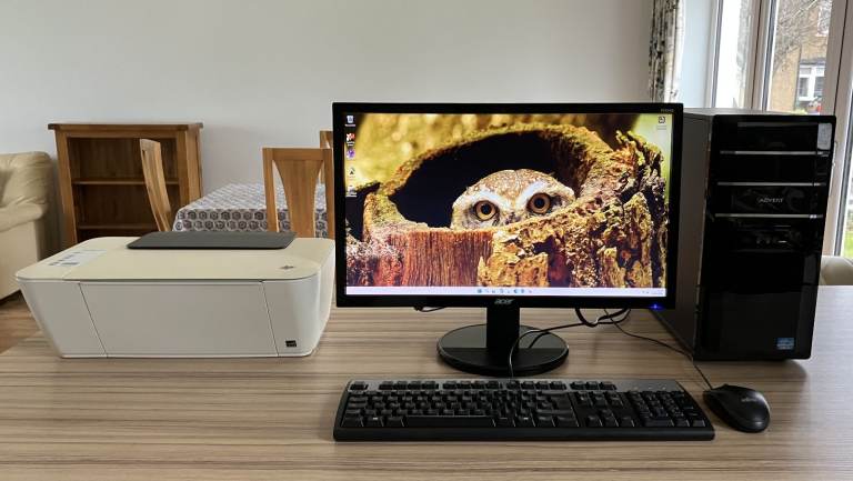 Windows 11 Computer PC with 22 inch LED widescreen monitor, SSD drive, WiFi and free printer