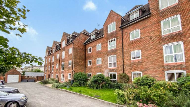 One Bedroom Apartment to Rent for the Over 55s