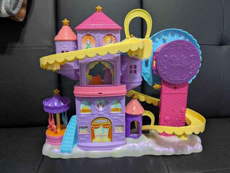 Polly Pocket fairground set 