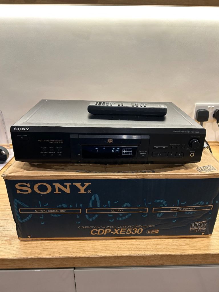 Sony CDP-XE 530 CD Player
