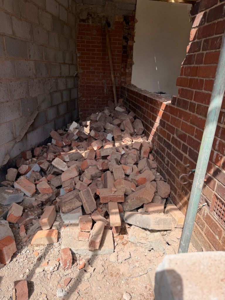 Damaged Imperial red bricks -  *FREE*