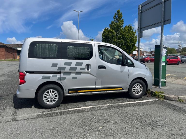 Nissan, NV200, MPV, 2013, Manual, 1461 (cc), 5 doors semi converted camper 