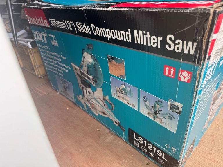Makita slide compound mitre saw (305mm) (12’) 110v