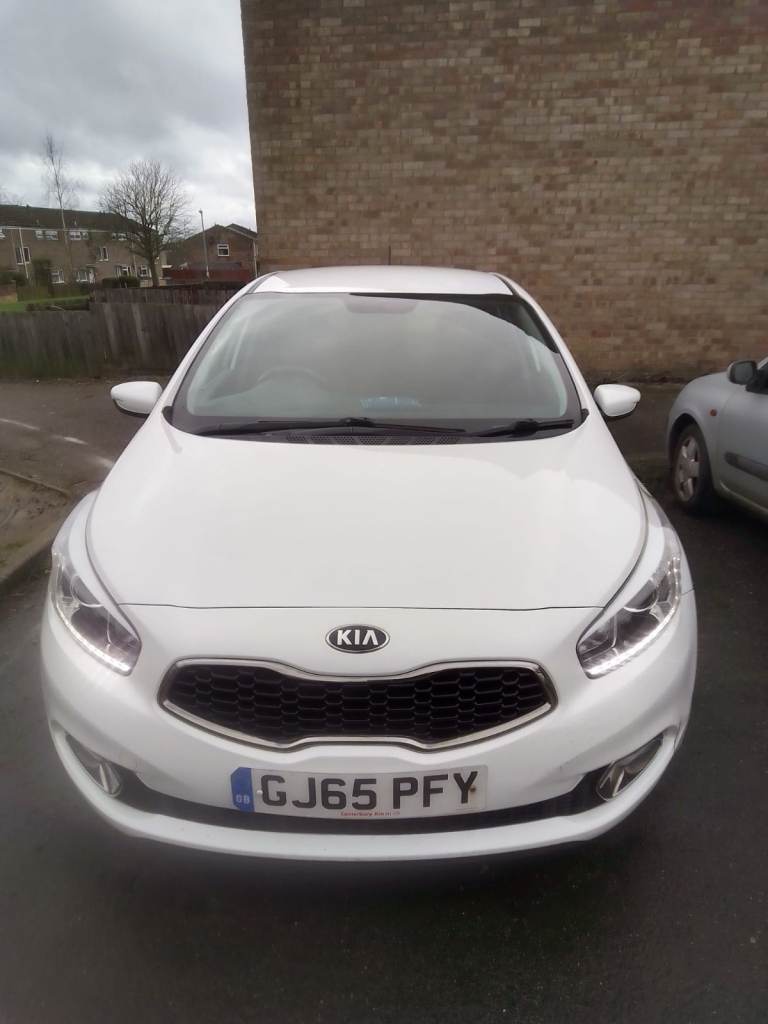 Kia Ceed 1.4 CRDi 2015 White Diesel