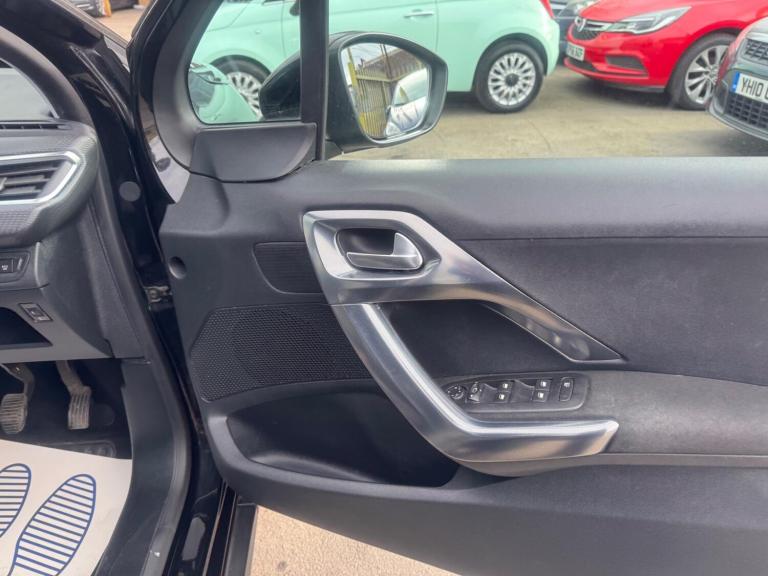 2018 Peugeot 2008 1.2 PureTech Allure Euro 6 (s/s) 5dr HATCHBACK Petrol Manual