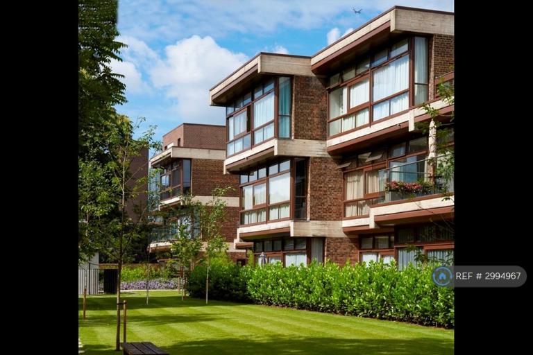 2 bedroom flat in Cabanel Place, London, SE11 (2 bed) (#2994967)
